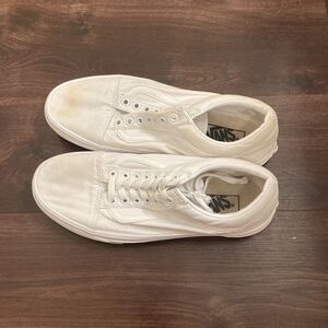 Vans white canvases men’s 8.5 woman’s 10